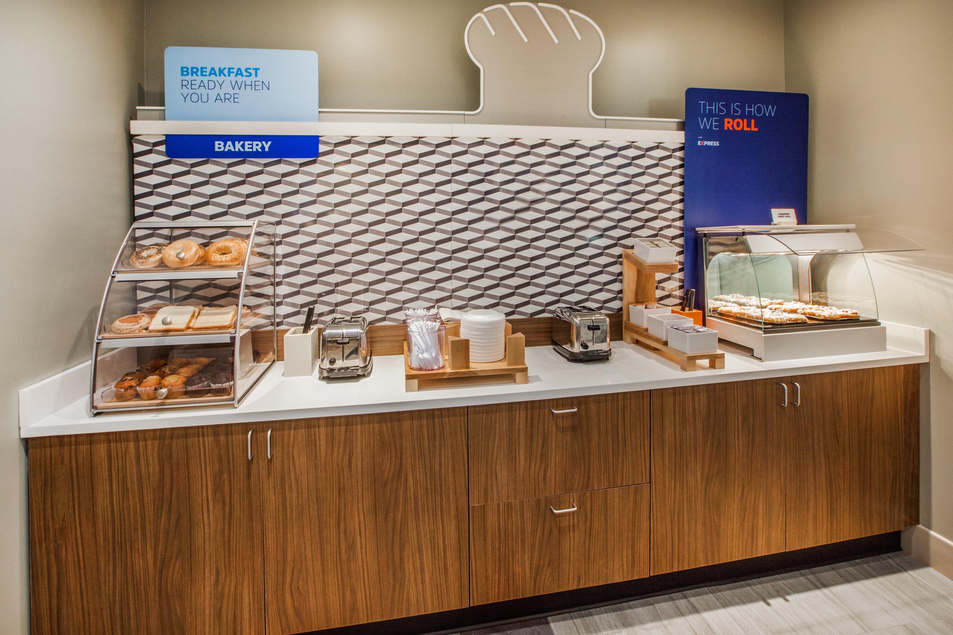 Holiday Inn Express & Suites Oklahoma City Downtown - Bricktown By Ihg מראה חיצוני תמונה