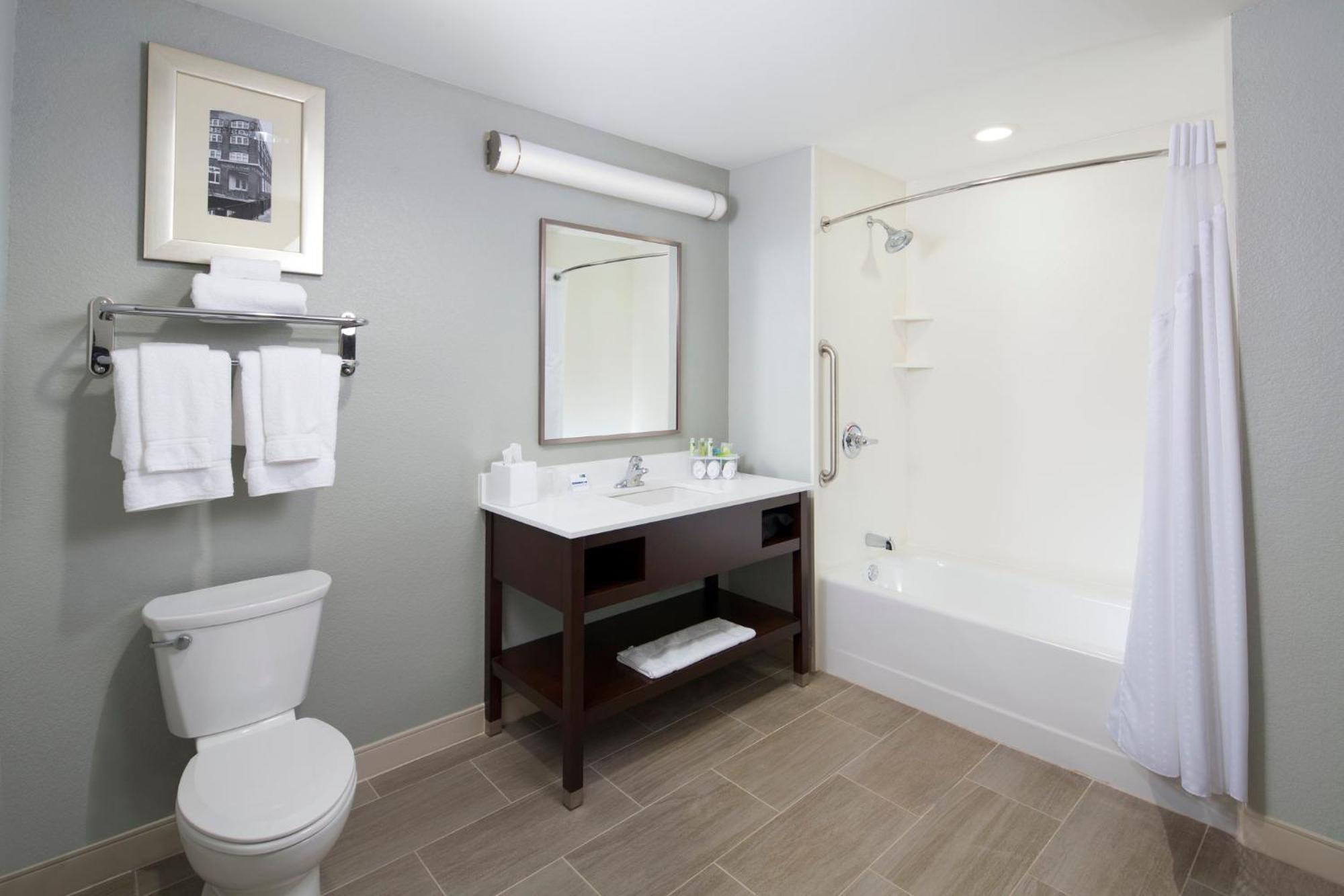 Holiday Inn Express & Suites Oklahoma City Downtown - Bricktown By Ihg מראה חיצוני תמונה