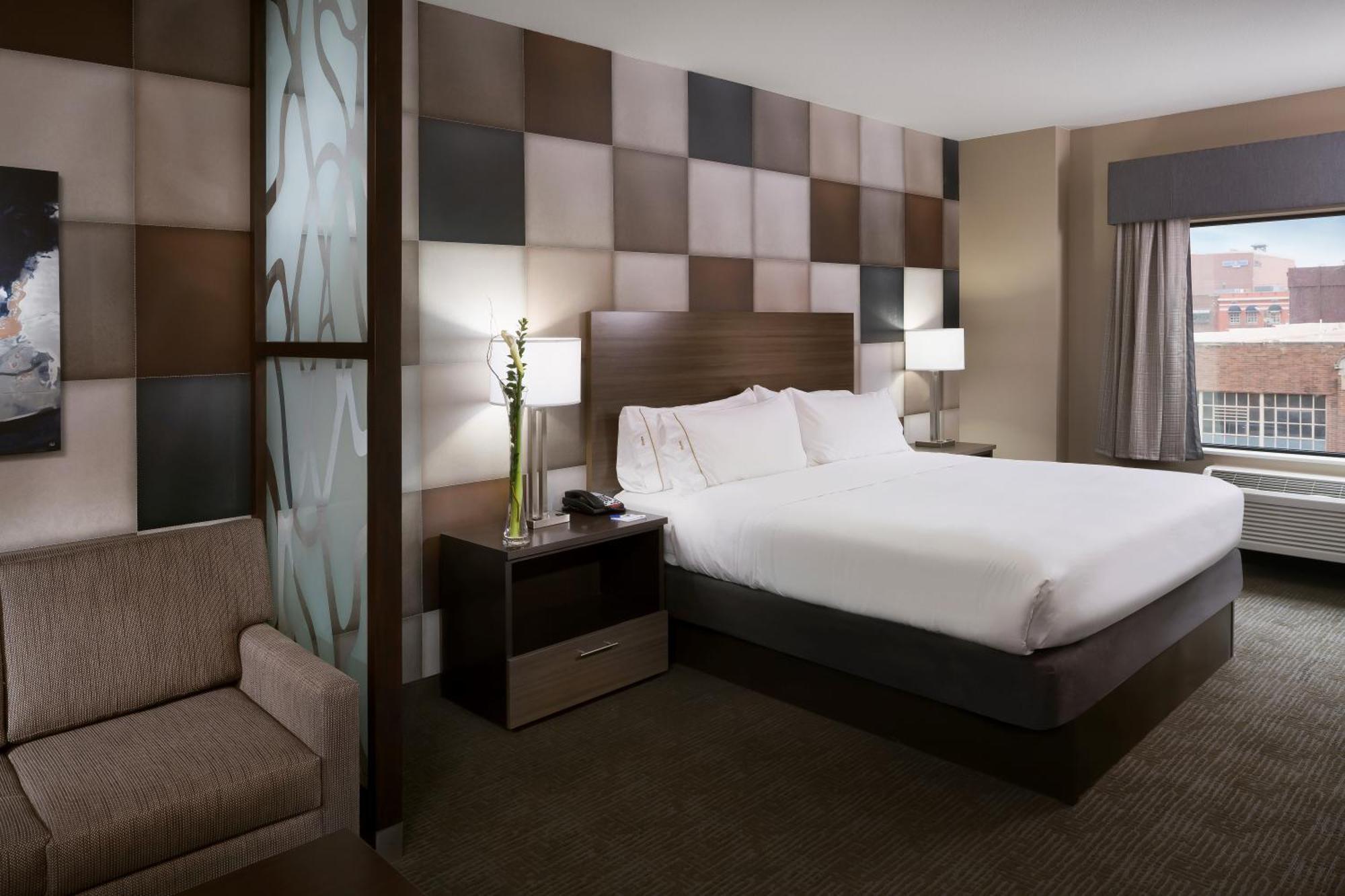 Holiday Inn Express & Suites Oklahoma City Downtown - Bricktown By Ihg מראה חיצוני תמונה