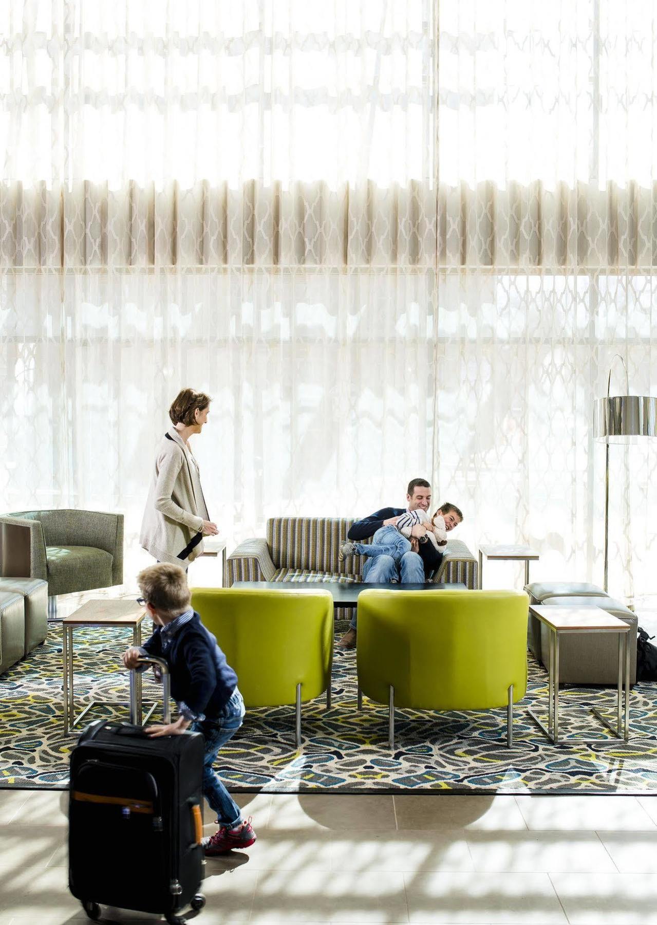 Holiday Inn Express & Suites Oklahoma City Downtown - Bricktown By Ihg מראה חיצוני תמונה